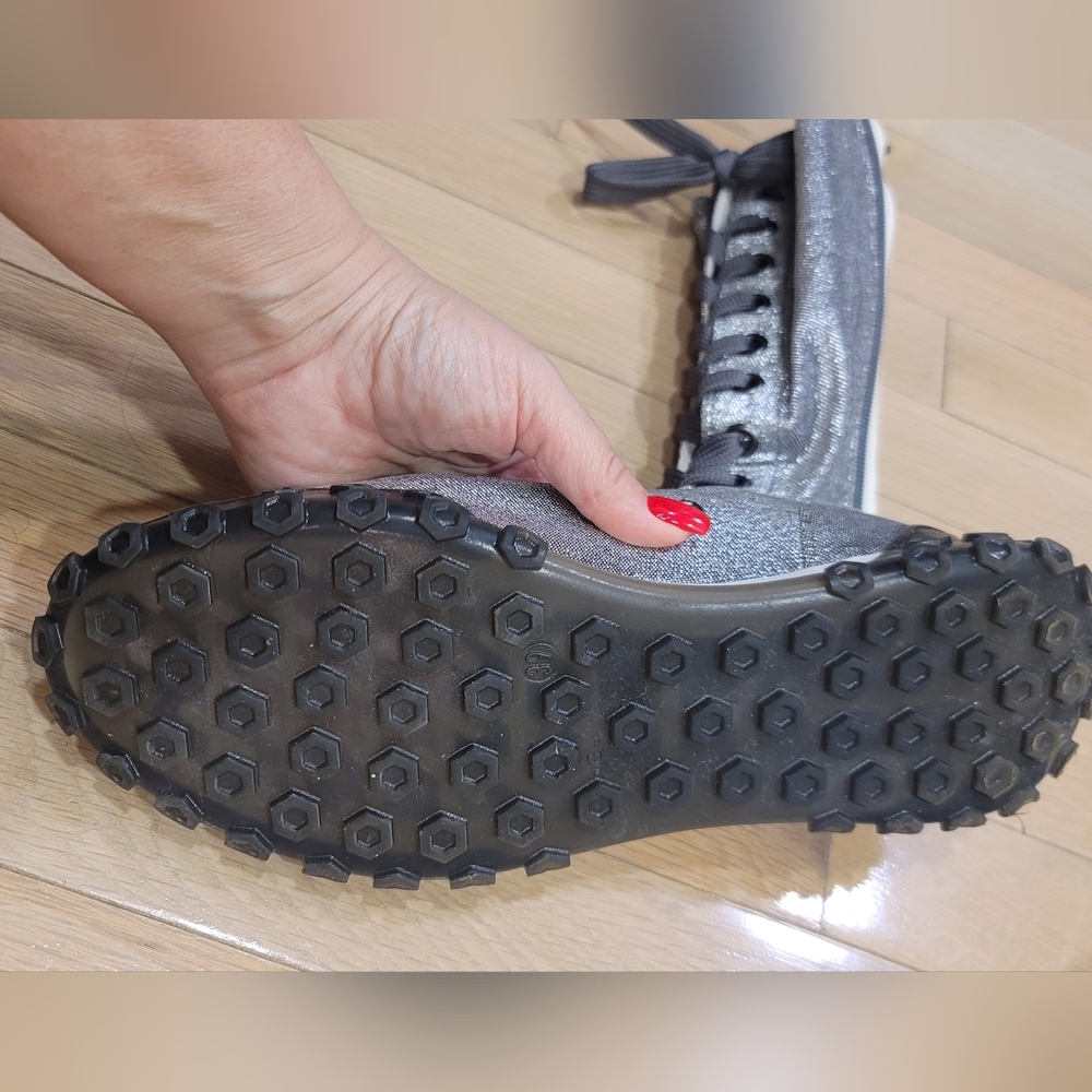 Emporio Armani Boots size 39 silver Zipper in the back - Picture 5 of 11